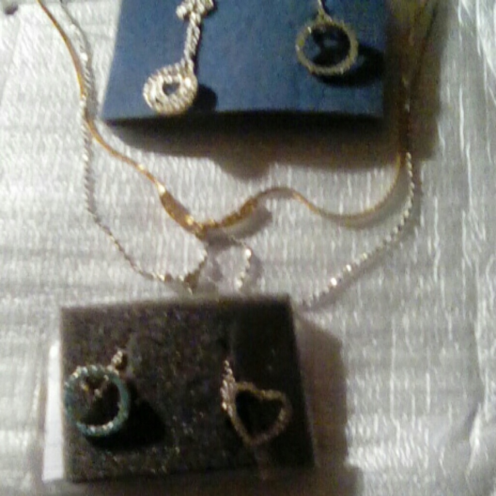 6 Avon necklaces